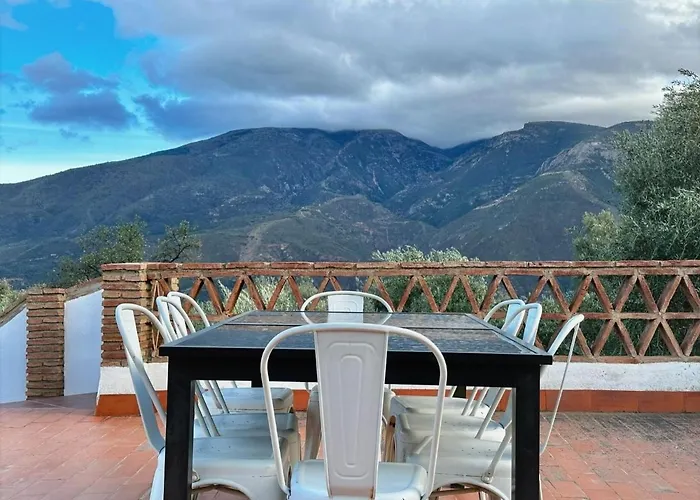 Inviting cottage in Órgiva with a private swimming pool